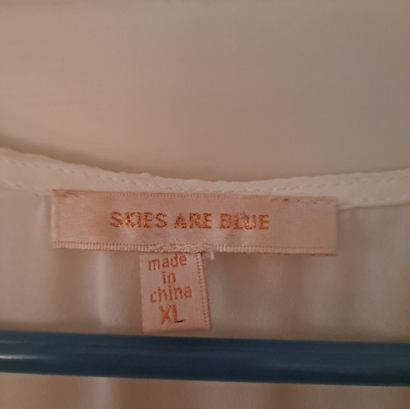 Skies Are Blue (Stitch Fix) - Picture 4 of 5